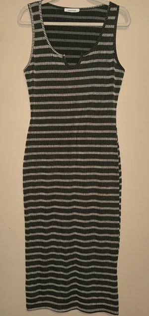 Rhea & Thea Olive Green Striped Ribbed Knit Notched V-Neck Maxi Dress L Earthy thumbnail 1