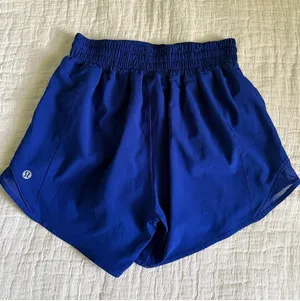 Lululemon hotty hot shorts 💙🦋🫐 thumbnail 2
