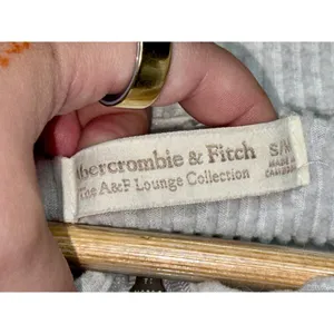 Abercrombie & Fitch AF Lounge Gray Ribbed Quarter Zip Pullover Sweatshirt Sz S/M thumbnail 3