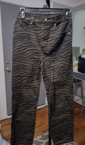 Express Olive Green Zebra-Print Straight Jeans thumbnail 1