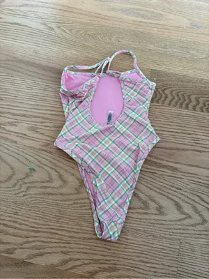 Frankie’s Bikinis one piece thumbnail 2