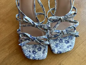 MIA Treanor Heel, Blue and White Floral Ribbon Kitten Heels, Size 9 thumbnail 16
