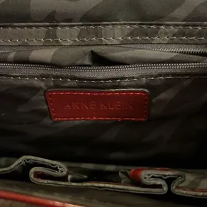Anne Klein good strap purse‎ thumbnail 6