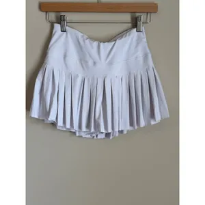 Goldhinge Pleated Skort Womens Size S White Tennis Pickleball Skirt thumbnail 2