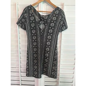 Hollister Black And Gray‎ Floral Dress Size Small thumbnail 2