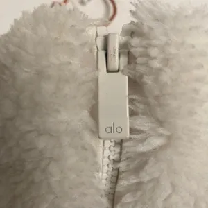 Alo Yoga Alo Yoga Foxy Sherpa Jacket Ivory S thumbnail 4