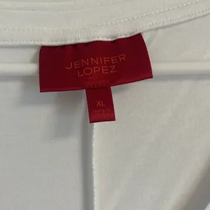 Jennifer Lopez top thumbnail 3