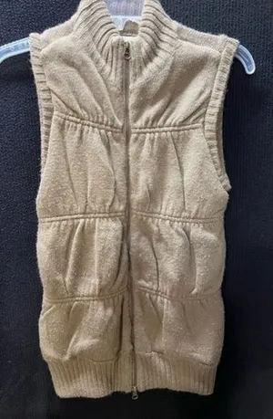 Charlotte Russe Puff‎ Sweater Vest Size Medium thumbnail 1