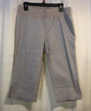 🔹 4 for $30 Oh Baby Khaki Capris thumbnail 1
