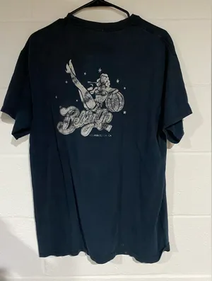 Gildan large graphic tee thumbnail 1