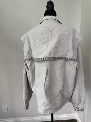 Nike NWT Women’s Oversized Textured Jacket Size S thumbnail 9