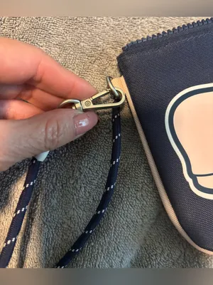 Vineyard Vines Iconic Pink Whale Wristlet thumbnail 6