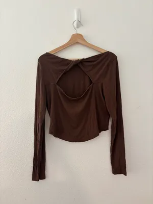 Lululemon ribbed brown longsleeve with open back detail thumbnail 4
