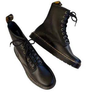 NEW Dr. Martens Leather Zavala Boots Black Size 8 thumbnail 2
