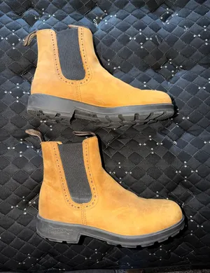 Blundstone Boots thumbnail 1