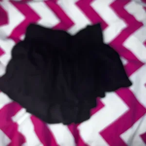 Fox Smocking Short in Black thumbnail 2
