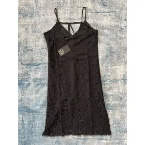 NWT! Chaser Black Floral Lace Scallop Hem Strappy Slip Dress Medium thumbnail 2