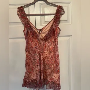NWOT Urban Outfitters Kimchi Blue Hydi Asymmetric Lace Tunic Top size M thumbnail 7