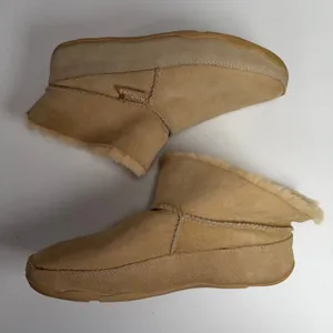 FitFlop Size 9 Mukluk Short Boots Tan Suede Shearling Lined 027-040 Ankle Boot thumbnail 2