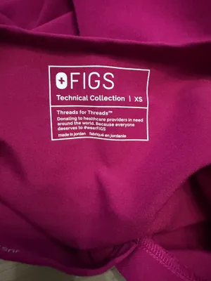 FIGS Scrub Top thumbnail 3