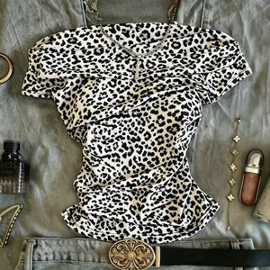 SheIn IslaSuriya Summer Fashion Leopard Print Ruched T-Shirt thumbnail 1