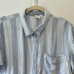 Kendall & Kylie Blue White Striped Cropped Button Down Shirt Boxy Medium thumbnail 3
