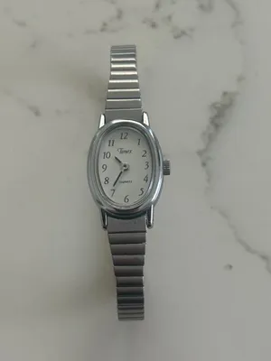 Timex Quartz Cavatina T21902 Silver Tone Stretch Band Oval Watch New battery thumbnail 4