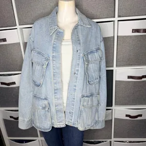 Veveret Denim Utility Jean Jacket Light Wash Oversized Cargo Pockets Size Large thumbnail 3