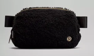 NWT Lululemon Everywhere Fleeced Belt Bag Black thumbnail 1