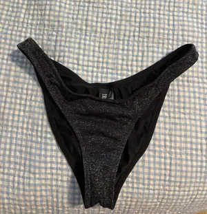 Triangl Bikini Set thumbnail 3