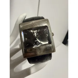 Vintage 1990s Gucci 7800 Black‎ Leather Cuff Watch Needs New Cuff & Battery thumbnail 8