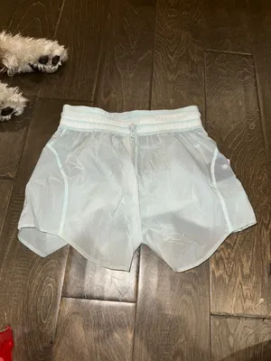 NWOT Lululemon Step Out High Rise Short 3” size 4‎ thumbnail 2
