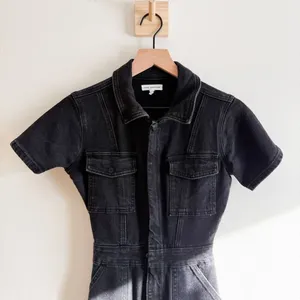 Good American Short Sleeve Denim Jumpsuit Size 0 thumbnail 3
