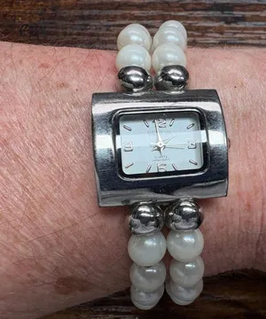 Vintage Geneva Japan Quartz Watch thumbnail 1