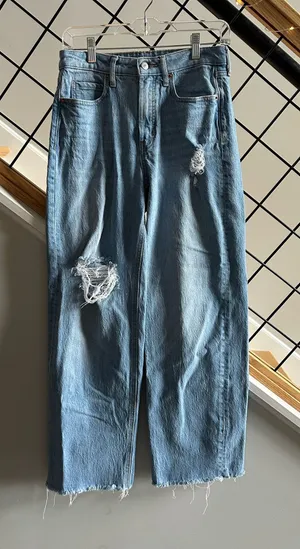 Old Navy Ski Hi Wide-Leg Jeans thumbnail 1