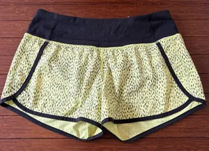 Lululemon Hotty Hot Short Dottie Dash Clarity Yellow Black / Black size 4 Small thumbnail 1