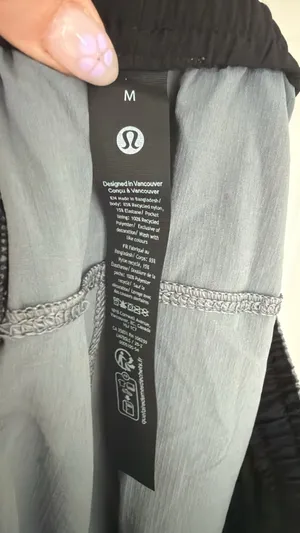 lululemon Size 6 Align No Line HR 28" Leggings thumbnail 2