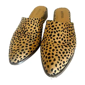 Women's Leopard Print Pointed Toe Mule Heels Slip-On Beige/Black 7.5 boho indie thumbnail 1