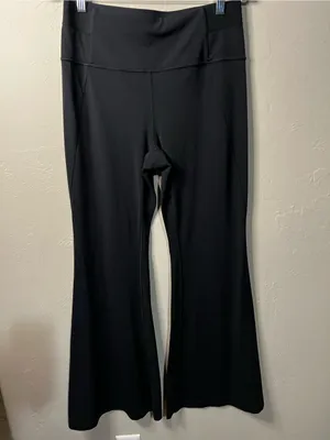 Athleta Aura Black High Rise Flare Athletic Leggings thumbnail 2