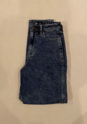 Hollister High-rise Mom Jeans thumbnail 3