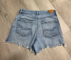 American Eagle Highest Rise 90s Boyfriend Shorts thumbnail 6