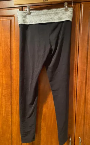 PINK - Victoria's Secret Yoga Leggings thumbnail 2