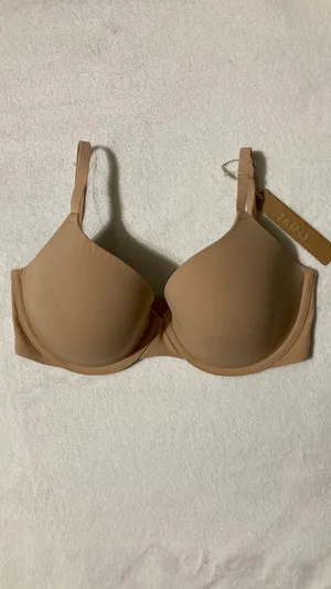 SKIMS T-Shirt Bra 34D thumbnail 2