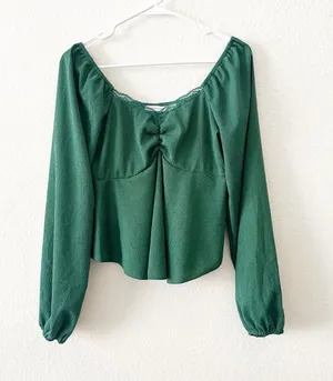 NWT Altar’d State Green Lace‎ Babydoll Blouse Bubble Sleeve Medium thumbnail 1