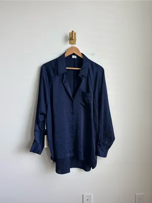 Wilfred by Aritzia Satin Button Down Blouse Navy Blue Women's Medium NWT thumbnail 2