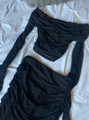 Elegant Black Women's Skirt Size XS thumbnail 1