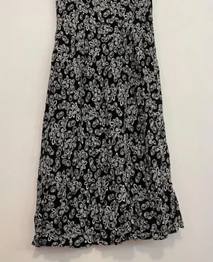 ANN TAYLOR LOFT Black White Rose Floral Print V-Neck Sleeveless Midi Shift Dress thumbnail 11
