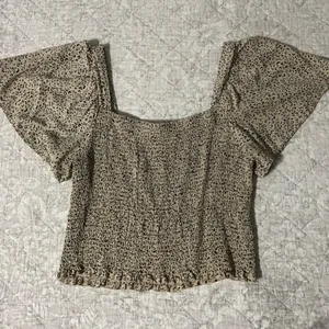 Marshalls Cropped Leopard Print Blouse Top thumbnail 1