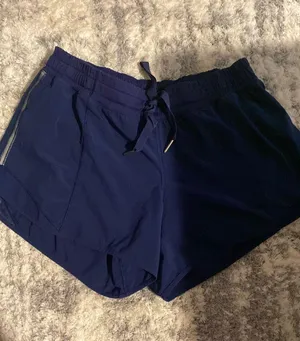 Lululemon Shorts thumbnail 2