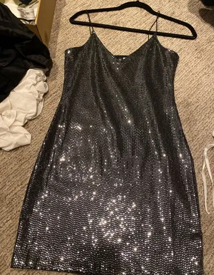 Divided dres thumbnail 1